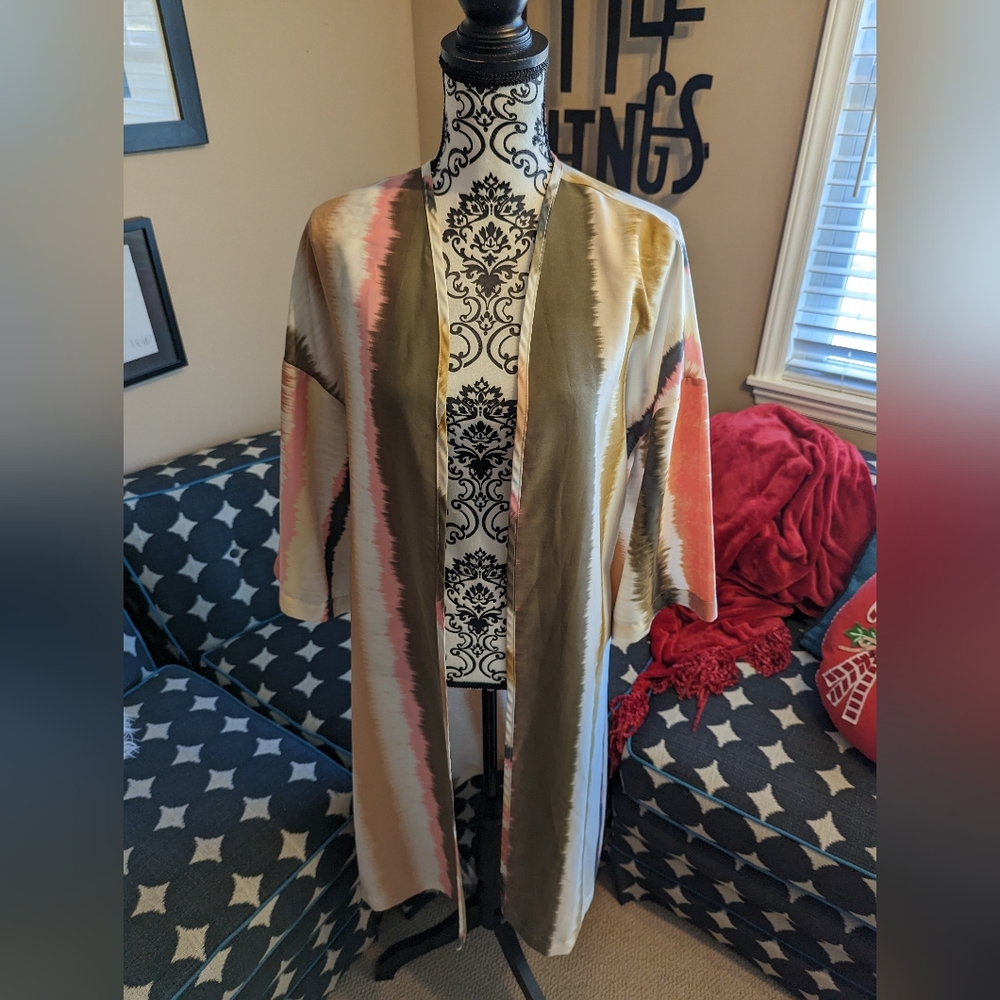 .Watercolor kimono by Mignon Doo